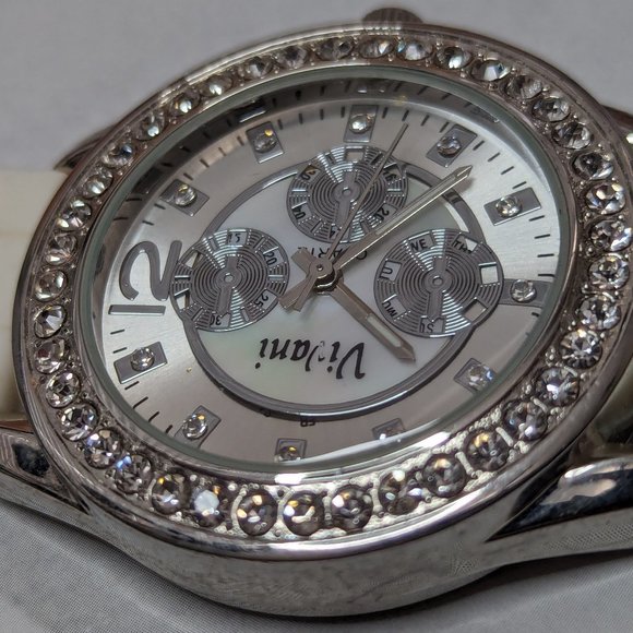 Unisex Wrist Watch Classic Men or Women 1990s Wristwatch Working Faux Chrono - Picture 6 of 8